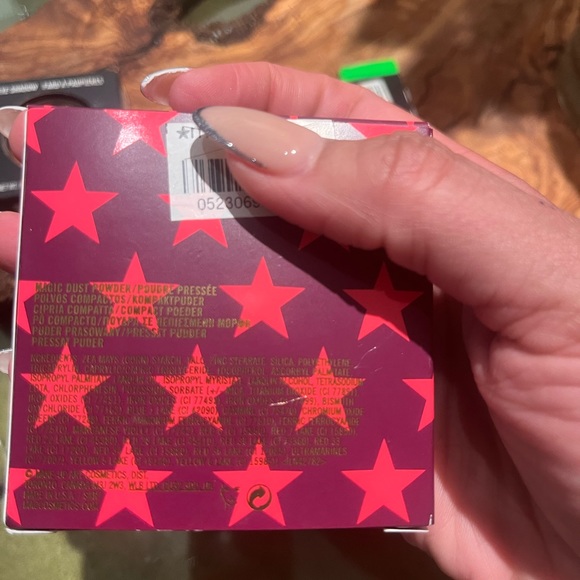 New MAC 3pc Face set with eyeshadow, mascara and more - Picture 5 of 8